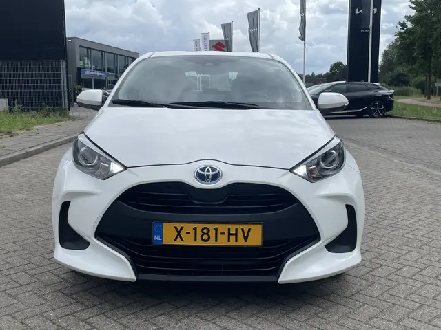 Toyota Yaris 1.5 Hybrid Active 2023 Hybride Benzine 3