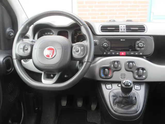 Fiat Panda 0.9 TwinAir Lounge, Airco, APK 7-26 2017 Benzine 4