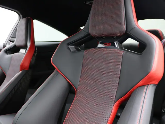 BMW M4 CS Coupé 2025 Benzine 12
