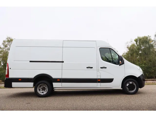 Renault Master T35 2.3 dCi L3H3 DL 2016 Diesel 21