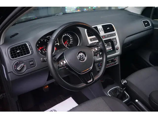 Volkswagen Polo 1.2 TSI First Edition 2014 Benzine 30