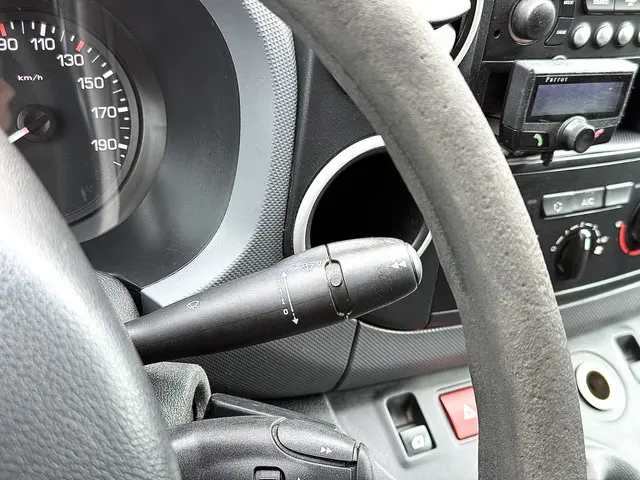 Peugeot Partner 120 1.6 HDi 75 L1 XR 2016 Diesel 23