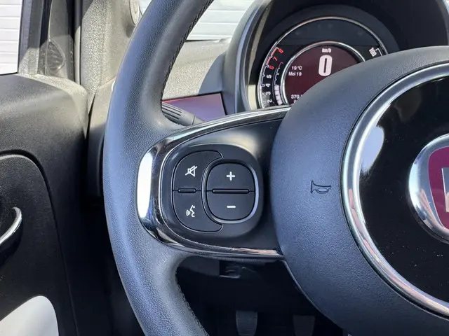 Fiat 500C 1.0 HYBRID STAR 2020 Benzine 18