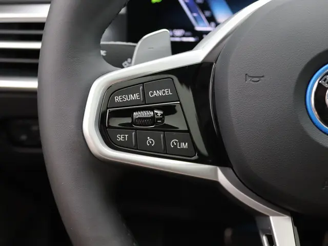 BMW 3 Serie Sedan 330e 2025 Hybride Benzine 13