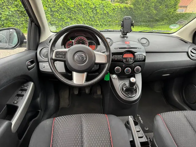 Mazda 2 1.3 BIFUEL GT LPG G3. 2013 LPG/Gas 4