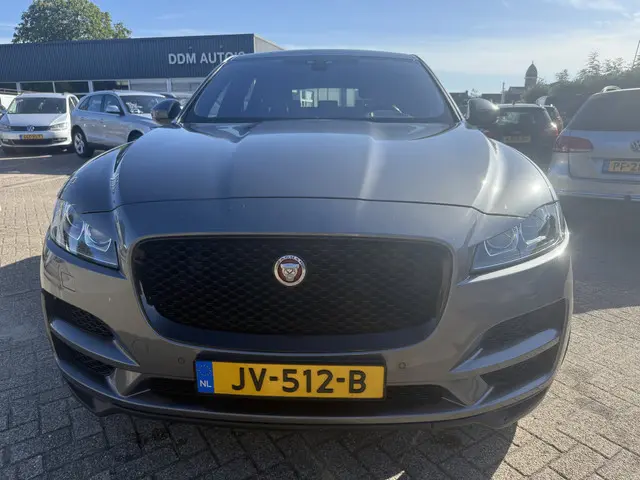 Jaguar F-PACE 2.0 Portfolio 2016 Diesel 8