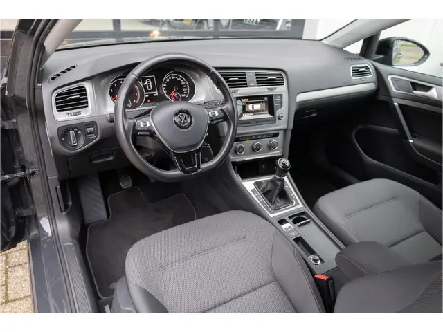 Volkswagen Golf 1.2 TSI Edition 2016 Benzine 12