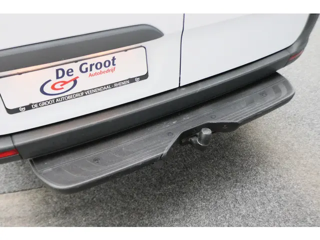 Mercedes-Benz Sprinter 317 CDI L2H2 2021 Diesel 26