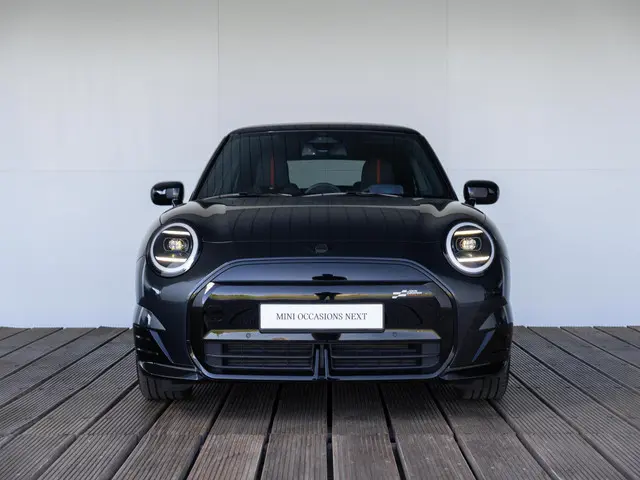 MINI 3-Deurs Cooper E 2024 Elektrisch 3