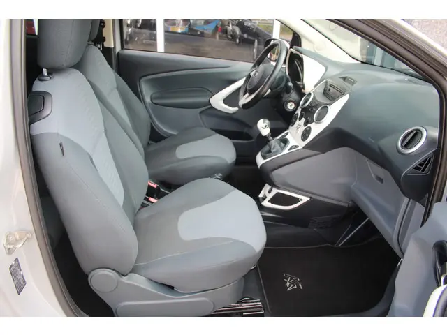 Ford Ka 1.2 Titanium X Pack / Chrome Pack 2015 Benzine 16