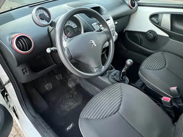 Peugeot 107 1.0 EXCLUSIVE NL-AUTO-NAP 2012 Benzine 34