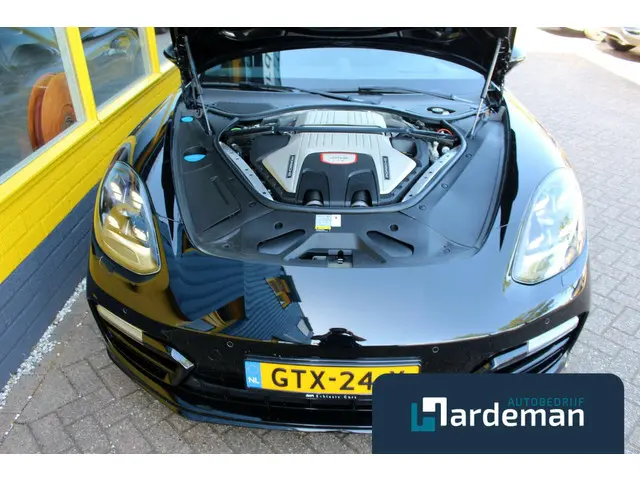 Porsche Panamera 4.0 GTS 2019 Benzine 26