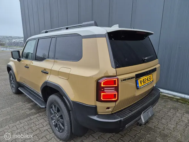 Toyota Land Cruiser 3