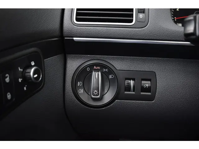 Volkswagen Touran 1.4 TSI Highline 7p. 2012 Benzine 18