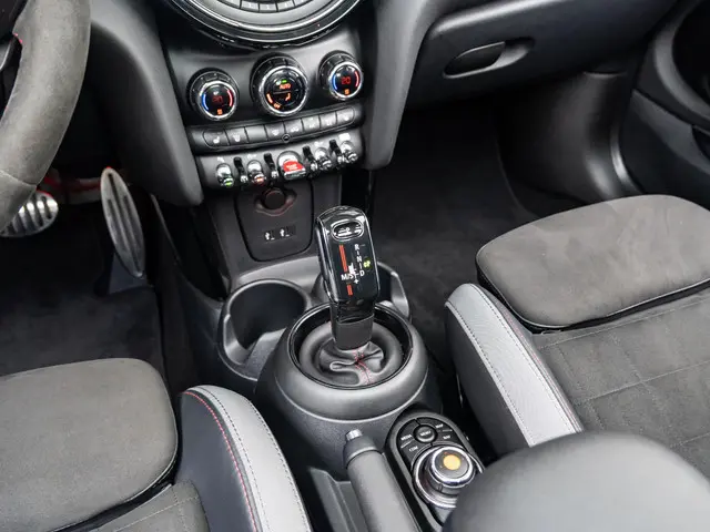 MINI 3-Deurs Cooper S Aut. 2021 Benzine 14