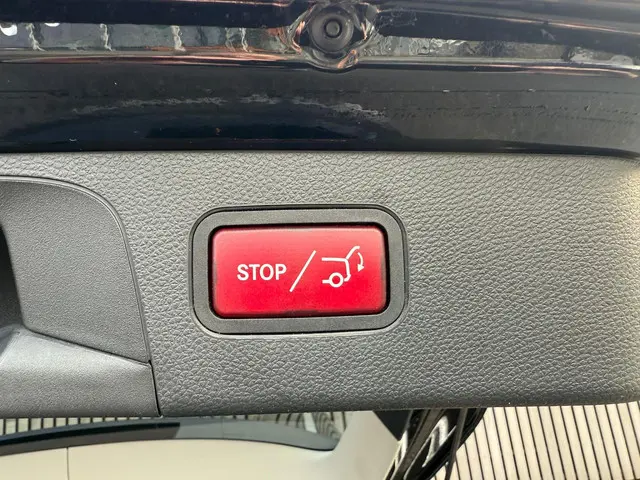 Mercedes-Benz GLC 250 d 4MATIC Prestige 2016 Diesel 19