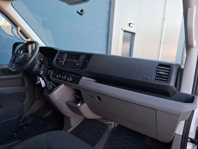 Volkswagen Crafter 35 2.0 TDI L3H3 Highline 2018 Diesel 30