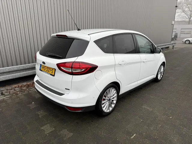 Ford C-MAX 1.0 Titanium 2015 Benzine 2