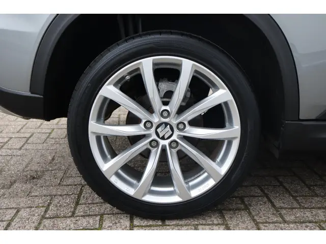 Suzuki Vitara 1.6 Exclusive 2018 Benzine 20