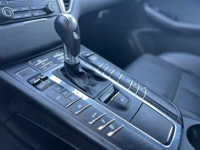 Porsche Macan 2.0 2017 Benzine 17