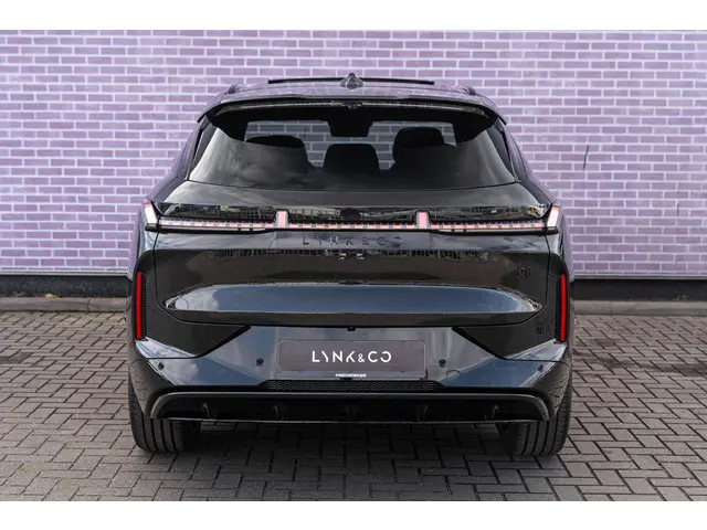 Lynk & Co 08 1.5 More 2025 Hybride Benzine 31