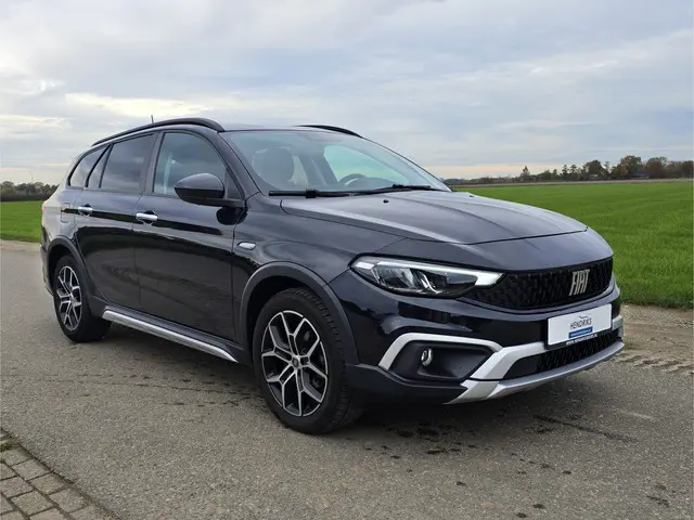 Fiat Tipo 1.5 Hybrid City 2023 Hybride Benzine 9