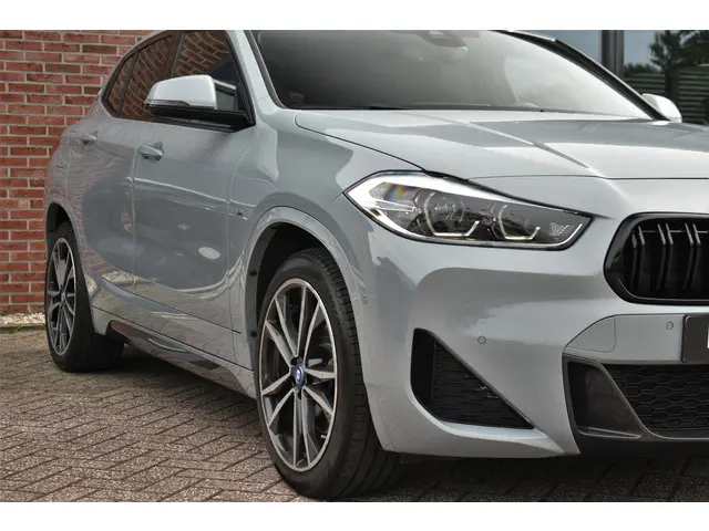 BMW X2 xDrive25e M-Sport 2023 Hybride Benzine 33