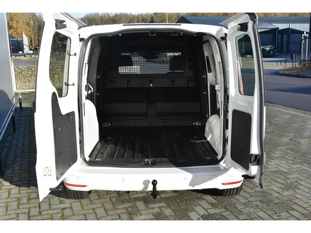 Volkswagen Caddy Cargo 2.0 TDI 1st Edition 2021 Diesel 22