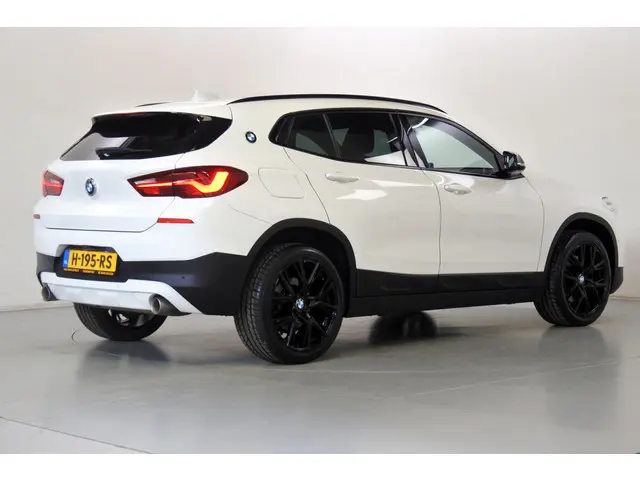 BMW X2 sDrive20i 192pk Exe Edition 2020 Benzine 2