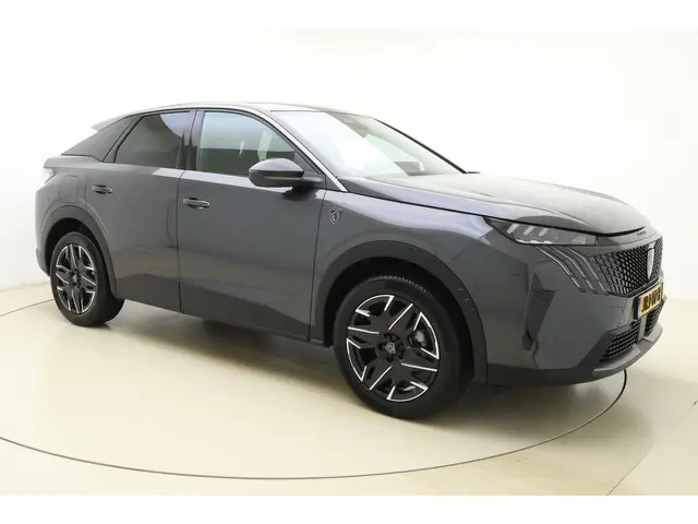 Peugeot 3008 1.2 Hybrid 145 GT 2025 Hybride Benzine 8