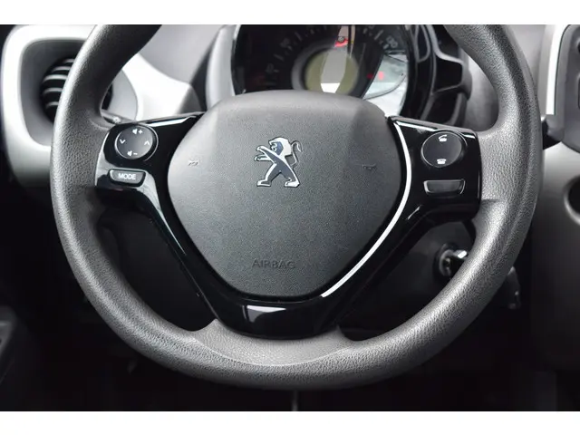 Peugeot 108 1.0 VTi 5Drs Blue Lion 2017 Benzine 12
