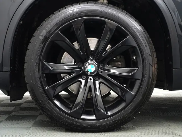 BMW X5 xDrive35i M Sport Aut- 2016 Benzine 32