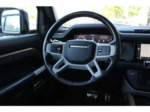 Land Rover Defender HSE 2.0 D240 110 | Mat PPF 2020 Diesel 45