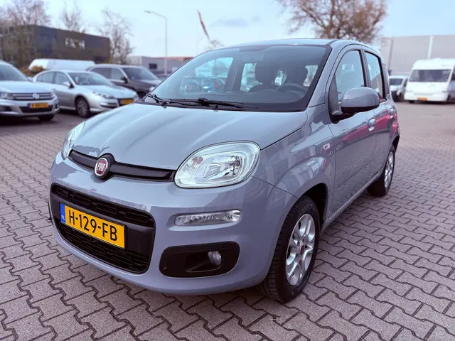 Fiat Panda 1.2 Lounge (RIJKLAARPRIJS/BOVAG) 2020 Benzine 2