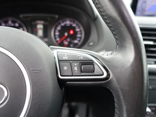 Audi Q3 2.0 TFSI Quattro S-line Aut- 2015 Benzine 22