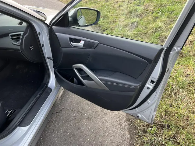 Hyundai Veloster 1.6 T-GDI i-Catcher 2015 Benzine 14