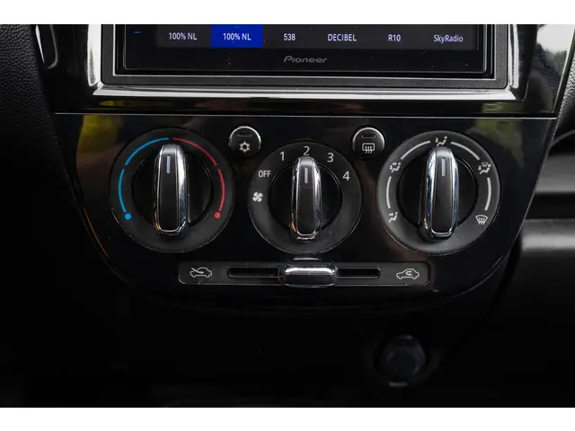 Mitsubishi Space Star 1.0 Cool+ 2018 Benzine 16