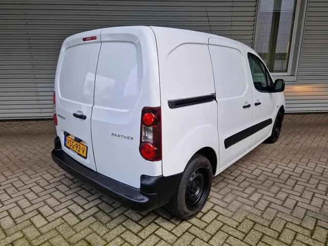 Peugeot Partner 120 1.6 BlueHDi 75 L1 Pro 2018 Diesel 8