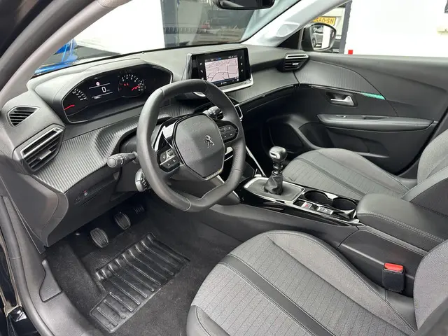 Peugeot 208 1.2 Turbo 100 PK Allure 2023 Benzine 9