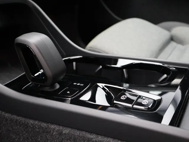 Volvo XC40 B4 Plus Dark 2025 Benzine 22