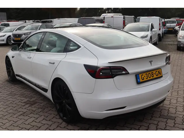 Tesla Model 3 Performance AWD 75 kWh 2019 Elektrisch 11
