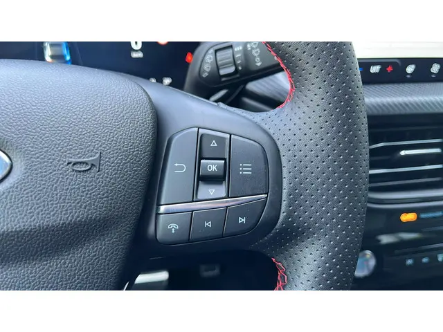 Ford Kuga 2.5 FHEV ST-Line X 2024 Hybride Benzine 32