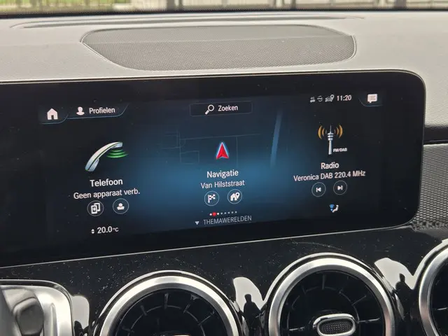 Mercedes-Benz GLB 180 Business Line 2023 Benzine 12