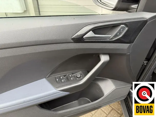 Volkswagen T-Cross 1.0 TSI R-Line Business 2024 Benzine 33