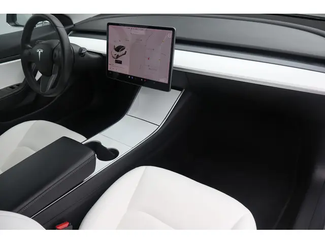 Tesla Model 3 Performance AWD 75 kWh 2019 Elektrisch 8