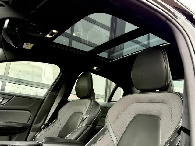 Volvo S60 2.0 T5 R-Design 2019 Benzine 13