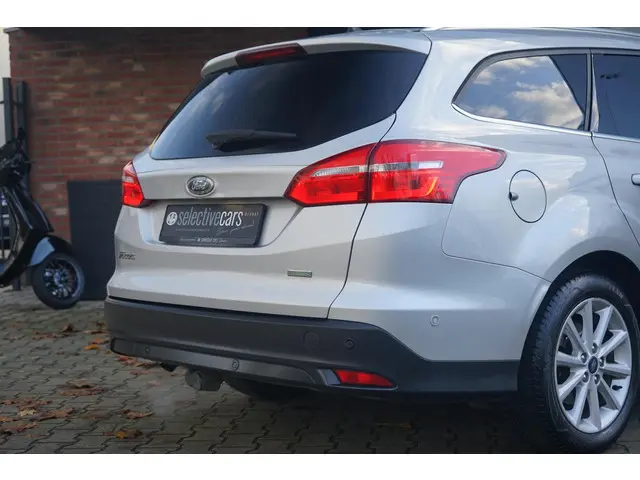 Ford Focus Wagon 1.0 EcoBoost Titanium 2016 Benzine 28