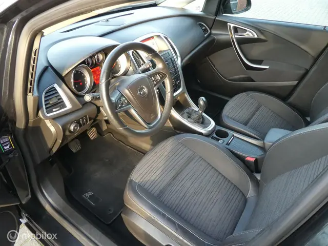 Opel Astra Sports Tourer 1.4 Turbo Sport + 2015 Benzine 12
