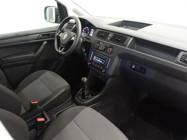 Volkswagen Caddy 2.0 TDI Euro 6 L1 R-Line+ 2018 Diesel 7