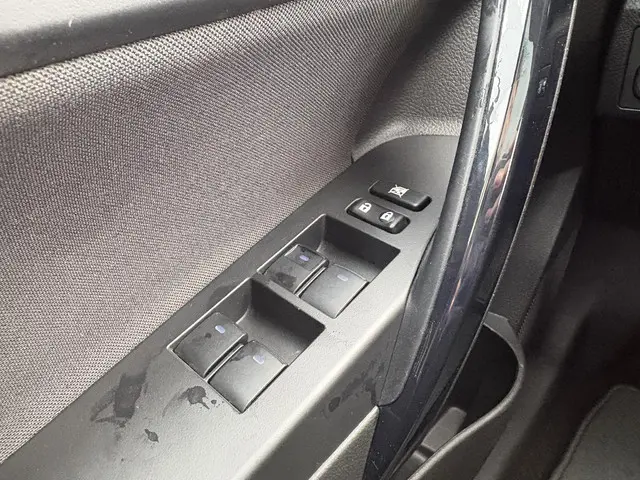 Toyota Auris 1.8 Hybrid Trend 2016 Hybride Benzine 27